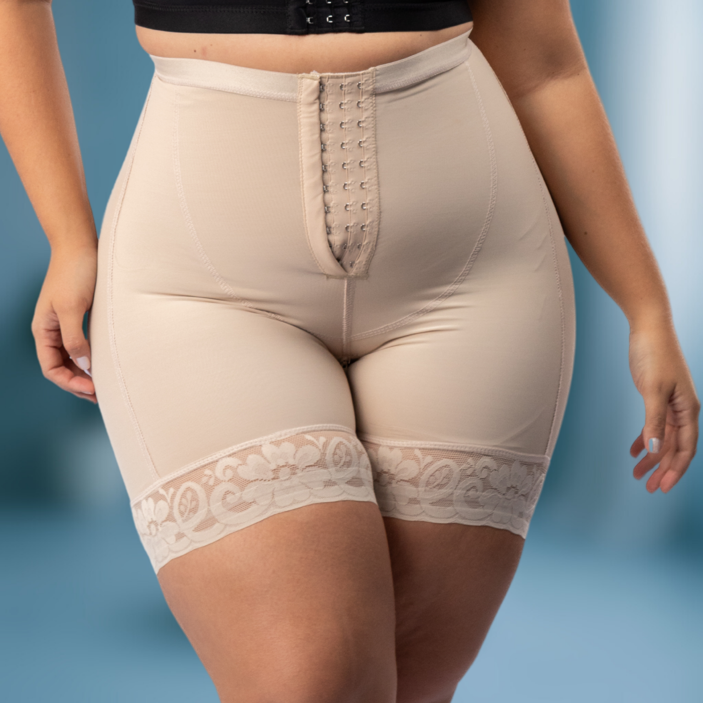 Short Moldeador Tiro Alto con Broche